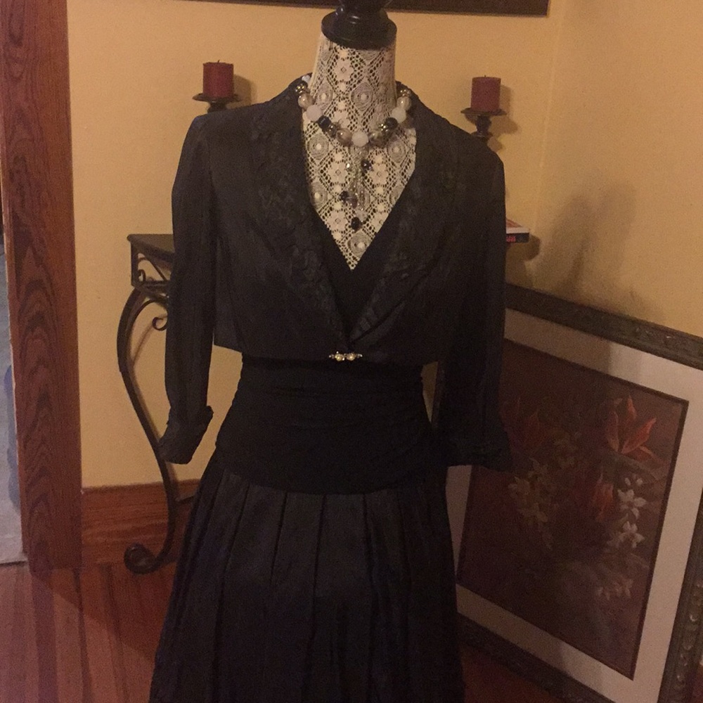 Cocktail Dress - Picture 6 of 8